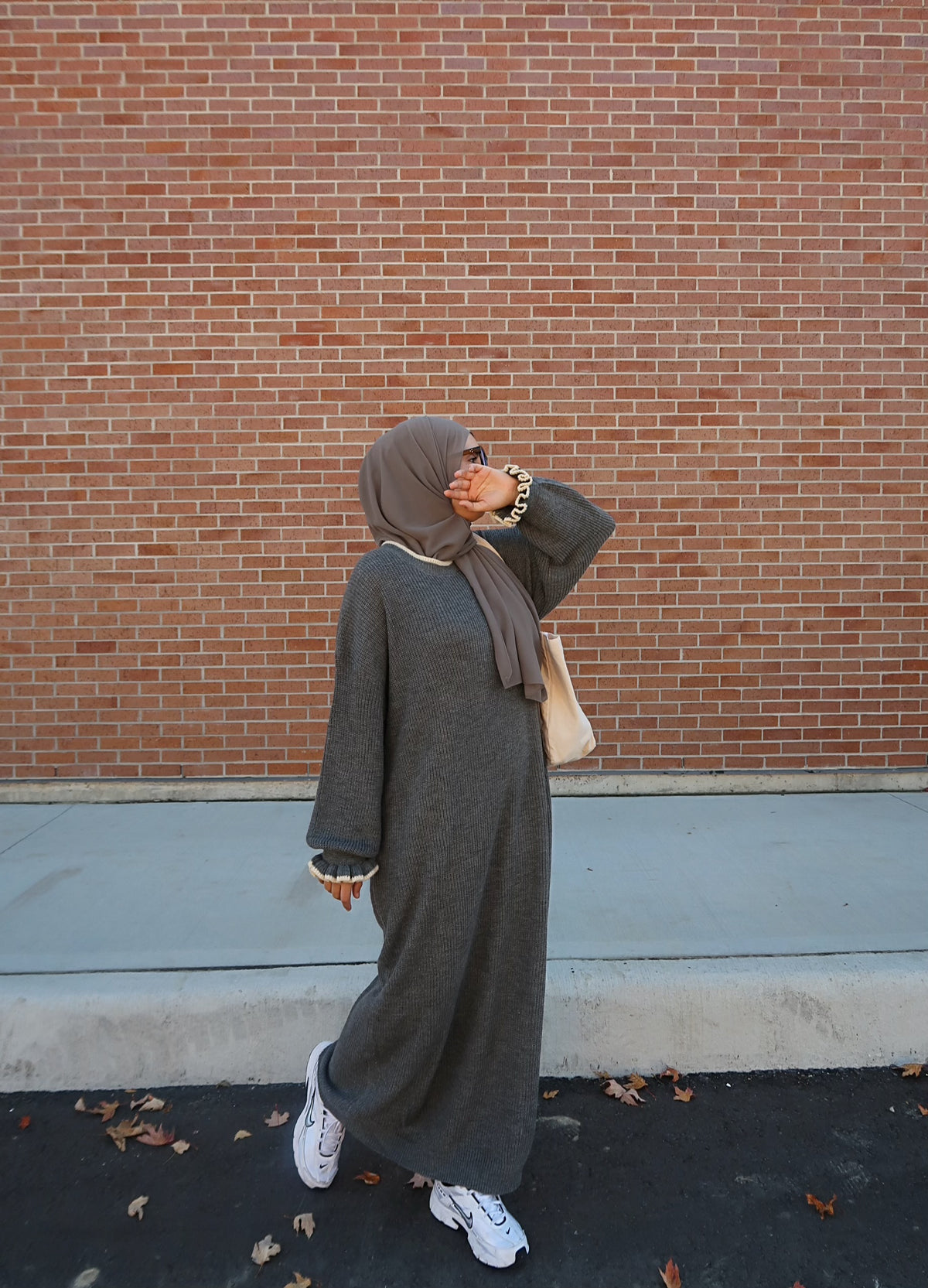 Oversized Ribbed Dress with Ruffled Sleeves and Collar - Grey